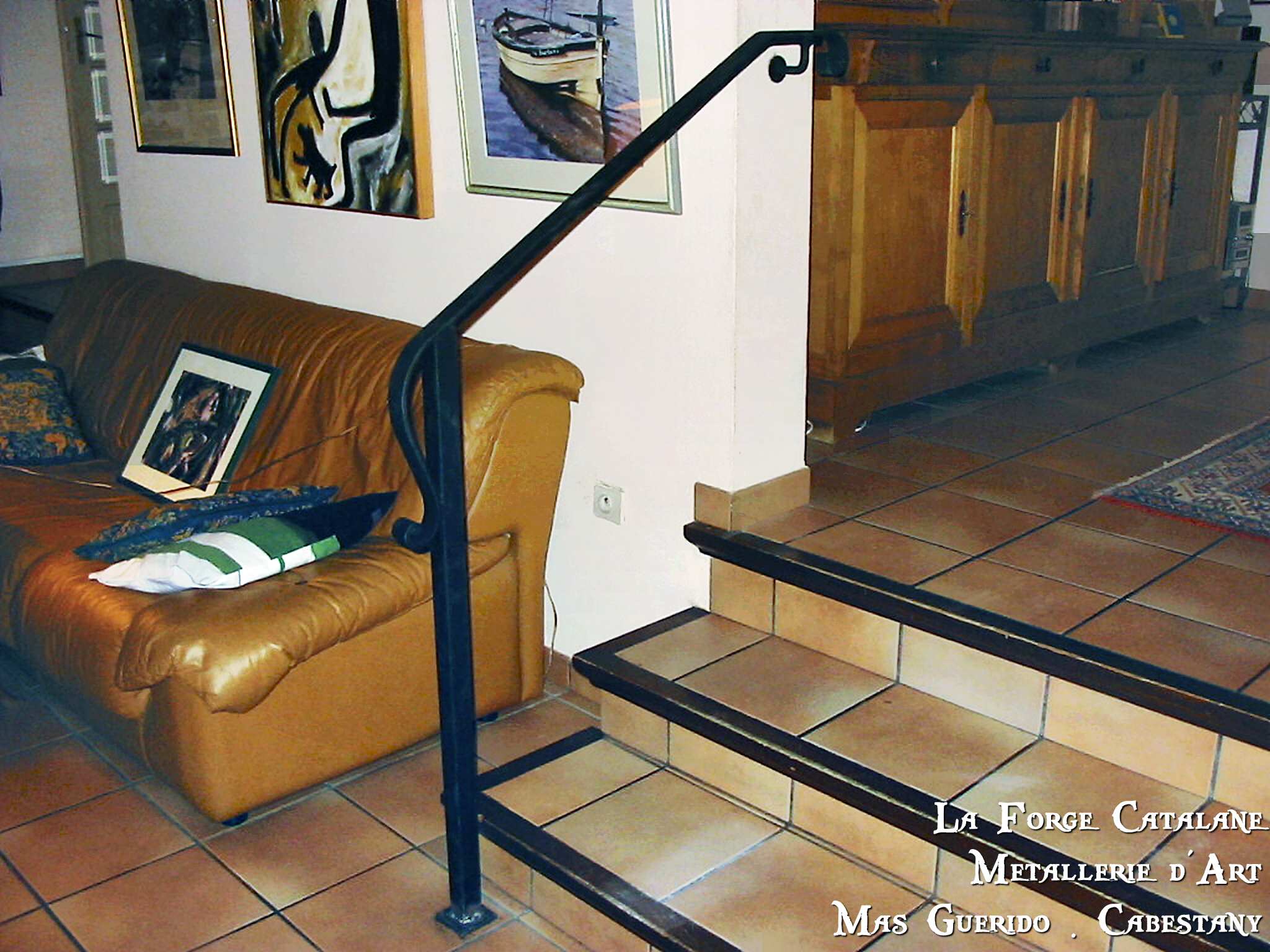 Main courante sur poteau en fer plat forge catalane.jpg